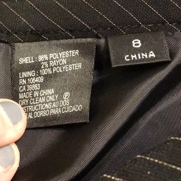 Tahari Black & white pin stripe pencil skirt - Picture 3 of 3